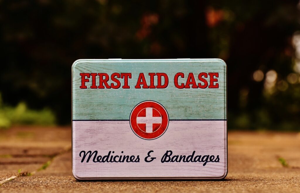 first aid, can, tin can-1732529.jpg